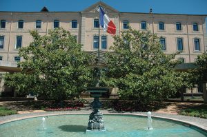 mairie-mirabel_56741e0c47031